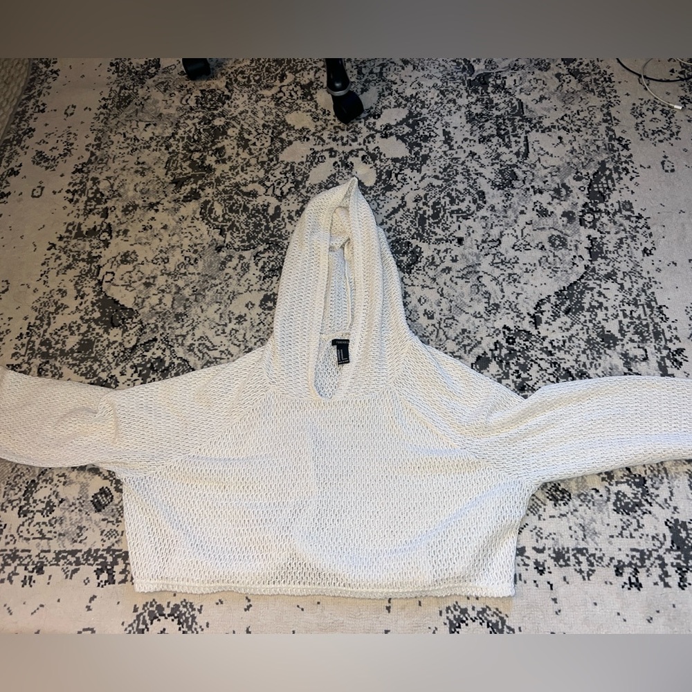 Forever 21 size M White Knit Cropped Hoodie